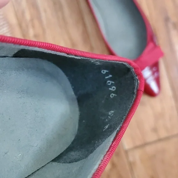 Stuart Weitzman Pointy Red Patent Flats - Picture 8 of 9